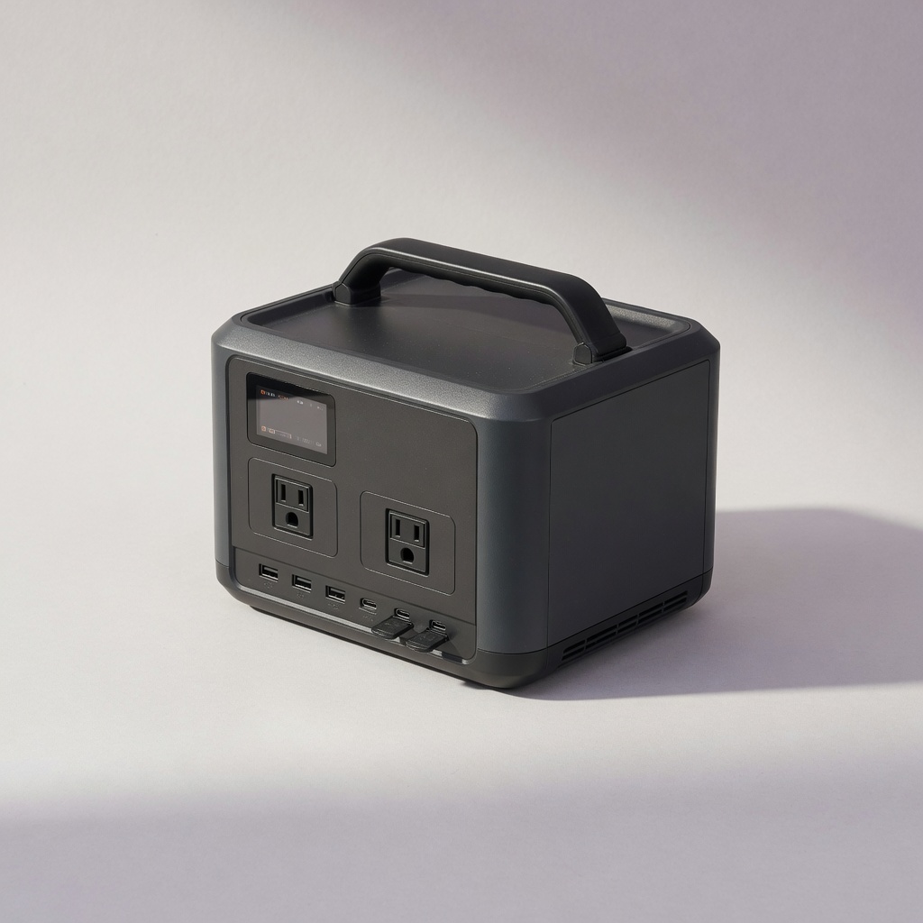 BLUETTI AC70 portable power station